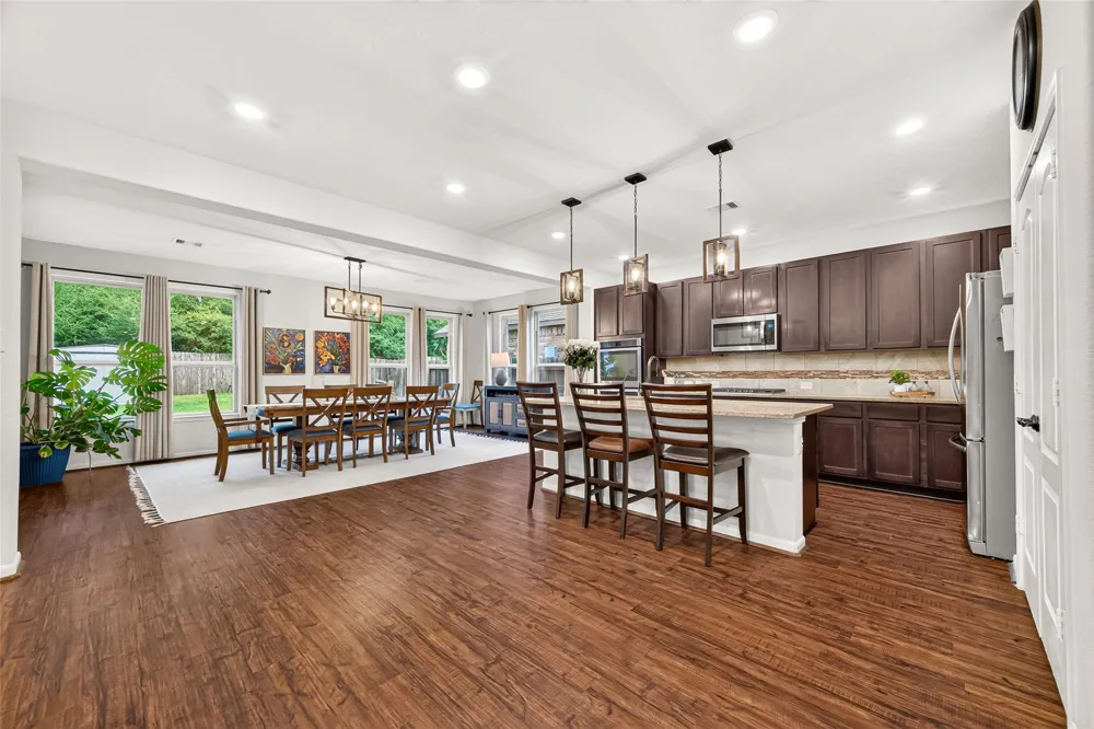 3933 Eagle Nest Lake Lane Magnolia, TX 77354