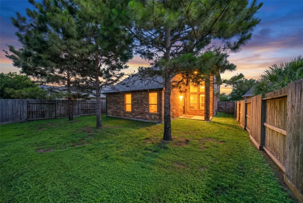 29122 Parker Trace Drive Fulshear, TX 77441