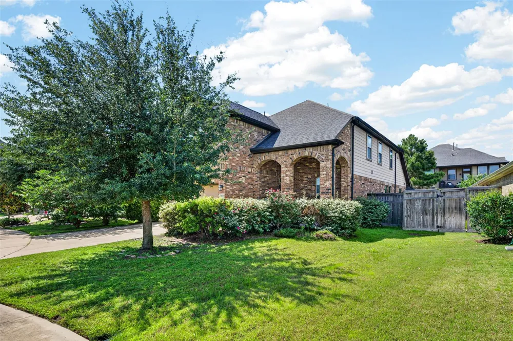 29122 Parker Trace Drive Fulshear, TX 77441