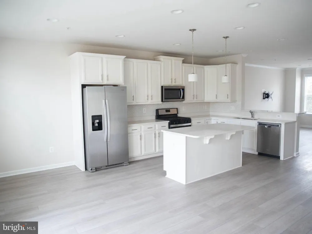 10334 VISTA MEADOW WAY Lanham, MD 20706