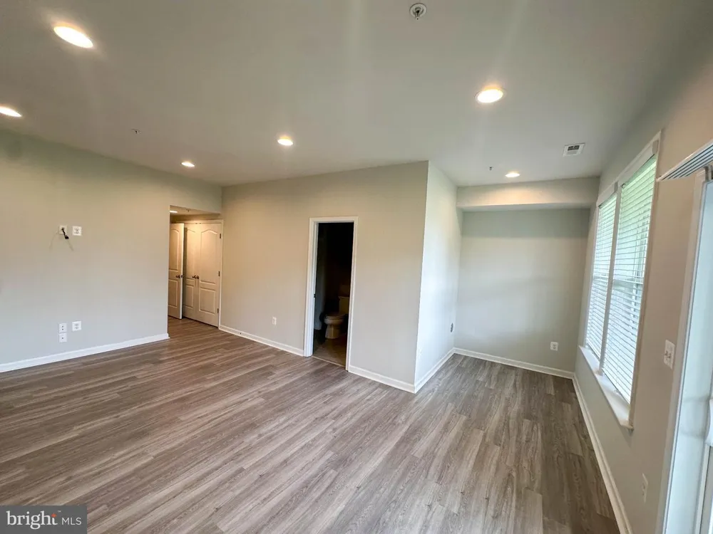 10334 VISTA MEADOW WAY Lanham, MD 20706
