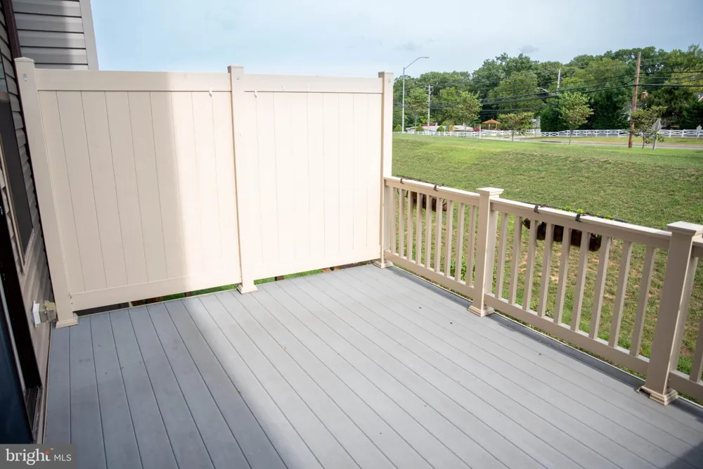 10334 VISTA MEADOW WAY Lanham, MD 20706