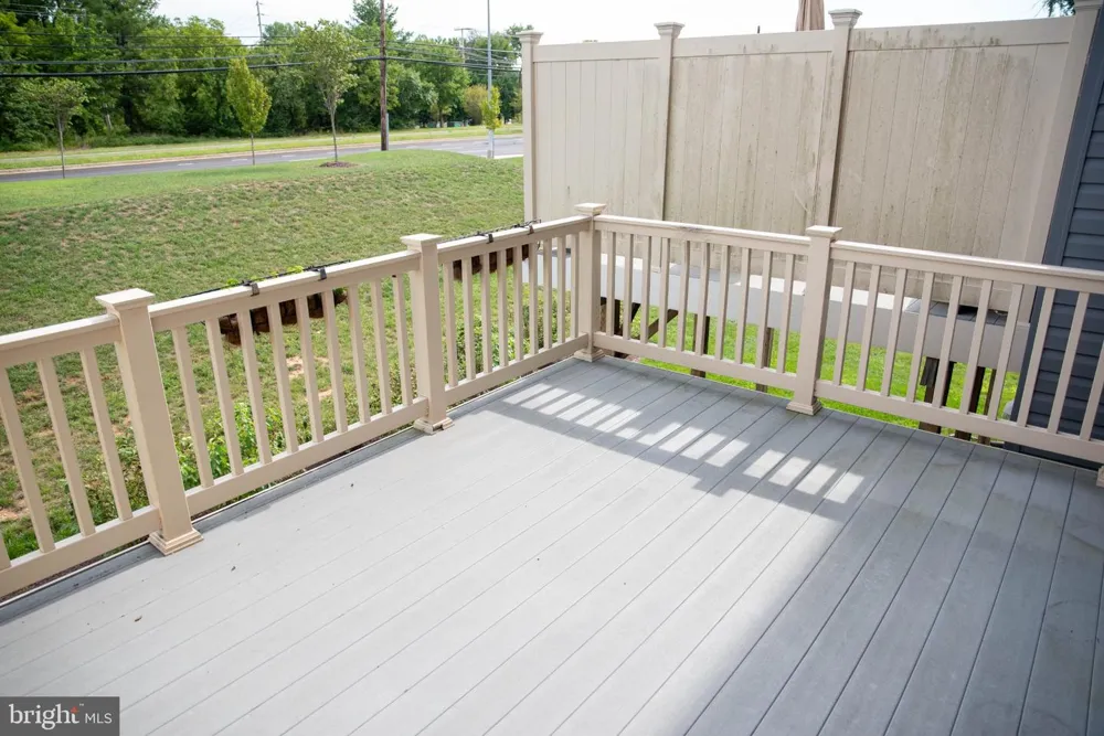 10334 VISTA MEADOW WAY Lanham, MD 20706