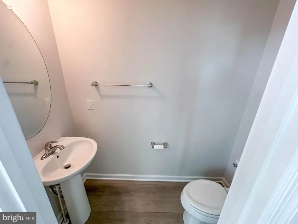 10334 VISTA MEADOW WAY Lanham, MD 20706