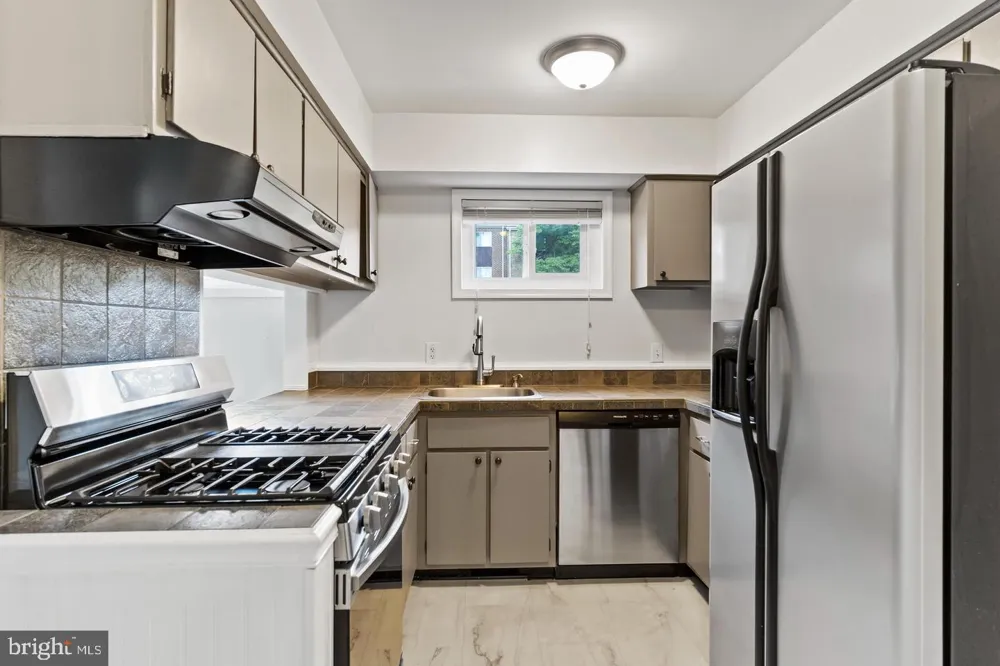 15 CAMPBELL PLACE Camp Hill, PA 17011
