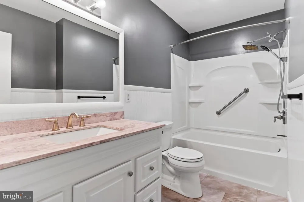 15 CAMPBELL PLACE Camp Hill, PA 17011
