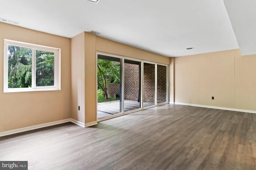15 CAMPBELL PLACE Camp Hill, PA 17011