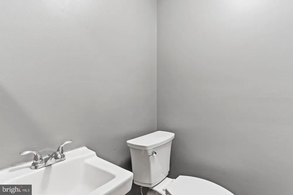 15 CAMPBELL PLACE Camp Hill, PA 17011