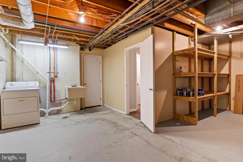 15 CAMPBELL PLACE Camp Hill, PA 17011