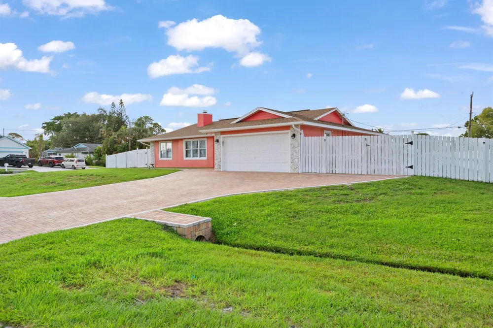 402 SW SEAFLOWER Port St. Lucie, FL 34984