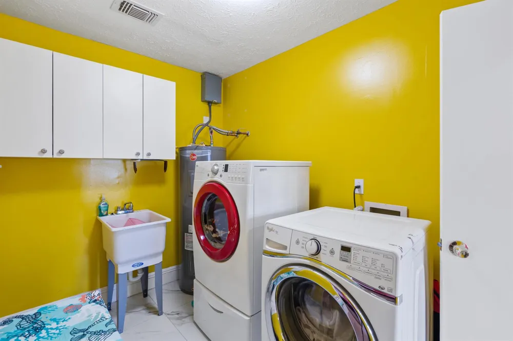 402 SW SEAFLOWER Port St. Lucie, FL 34984