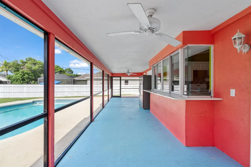 402 SW SEAFLOWER Port St. Lucie, FL 34984