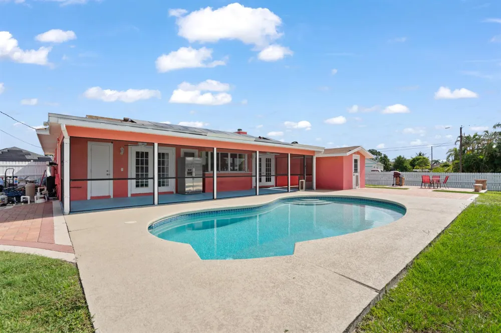 402 SW SEAFLOWER Port St. Lucie, FL 34984
