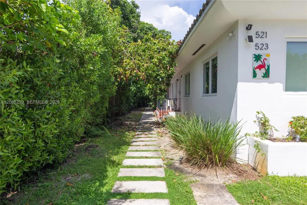 521 NE 68th St #1 Miami, FL 33138