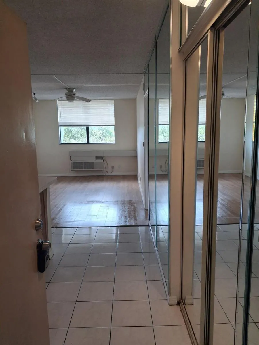 2401 RIVERSIDE DRIVE #517 Coral Springs, FL 33065