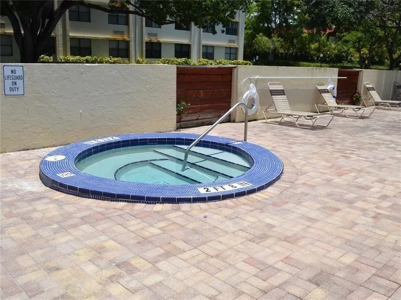 2401 RIVERSIDE DRIVE #517 Coral Springs, FL 33065
