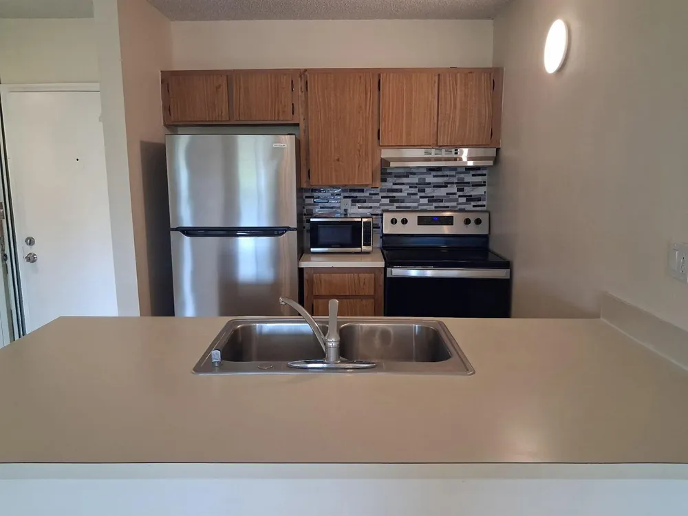 2401 RIVERSIDE DRIVE #517 Coral Springs, FL 33065