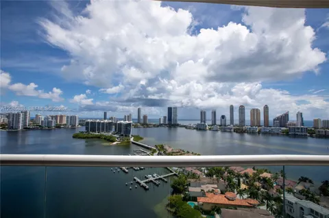 6000 Island Blvd #2602