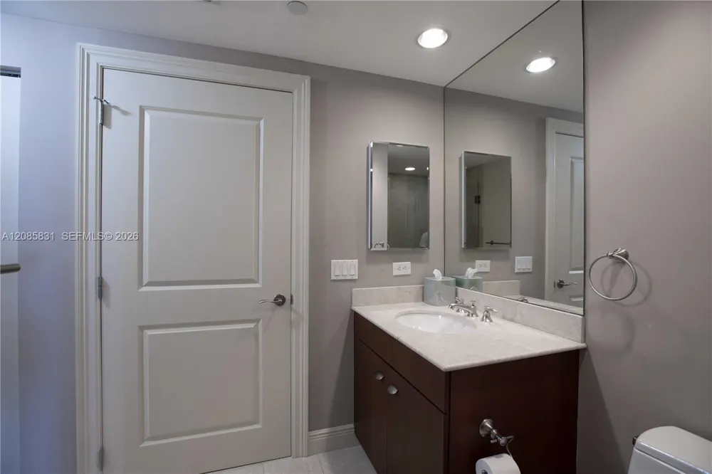 6000 Island Blvd #2602 Aventura, FL 33160