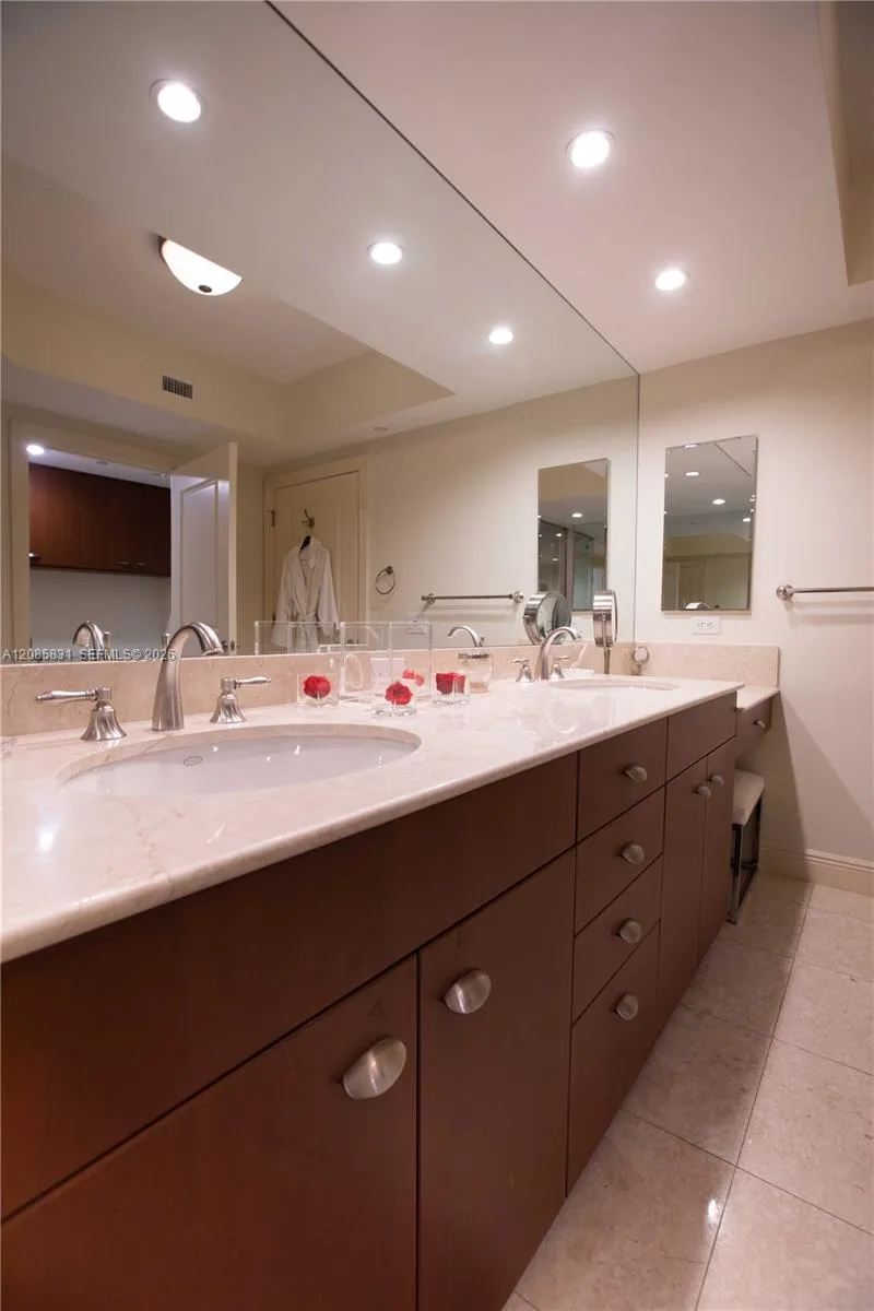 6000 Island Blvd #2602 Aventura, FL 33160
