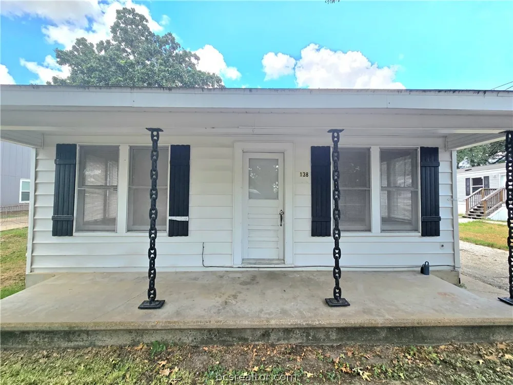 138 Watson Lane Bryan, TX 77801