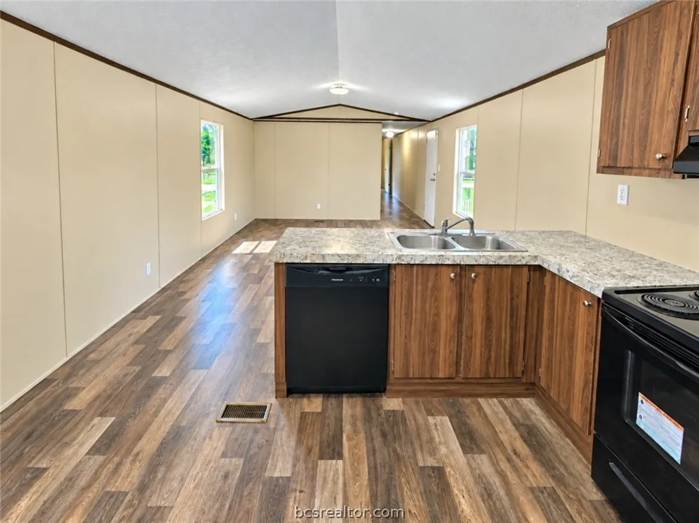138 Watson Lane Bryan, TX 77801