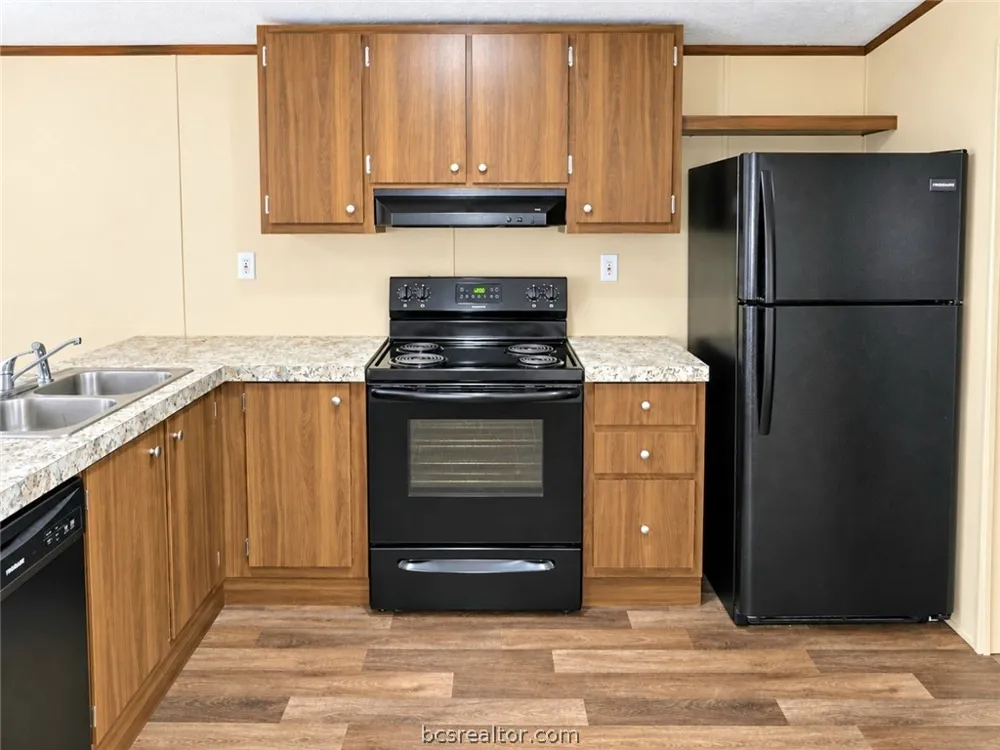 138 Watson Lane Bryan, TX 77801