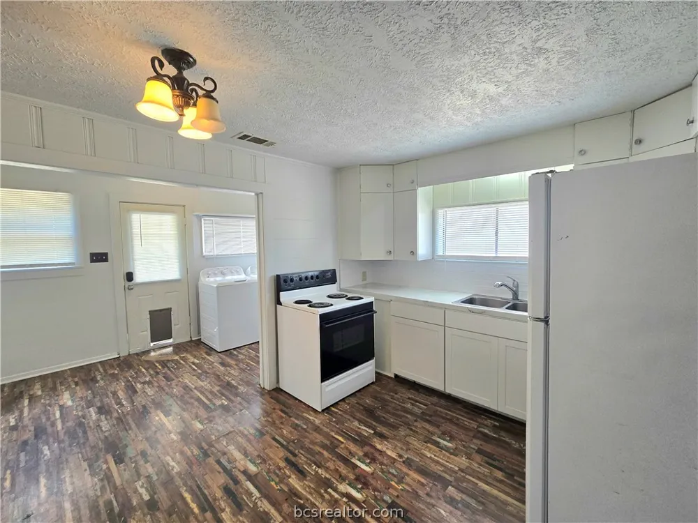 138 Watson Lane Bryan, TX 77801