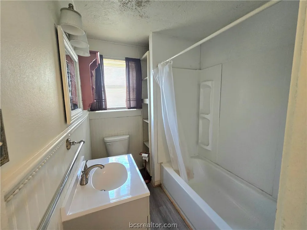 138 Watson Lane Bryan, TX 77801