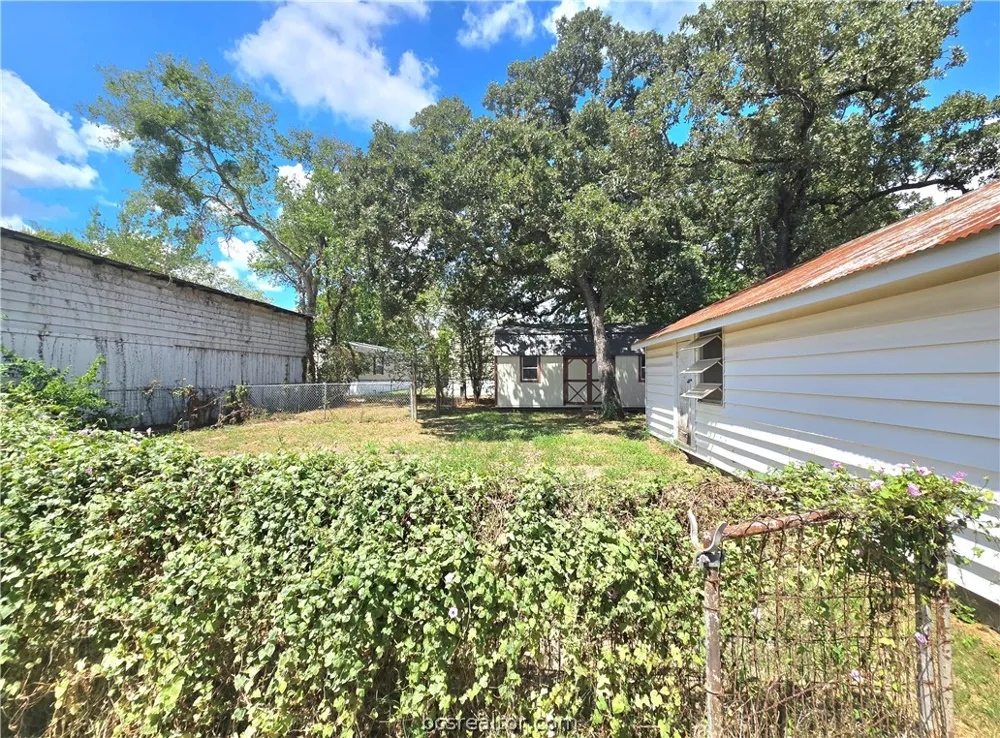138 Watson Lane Bryan, TX 77801
