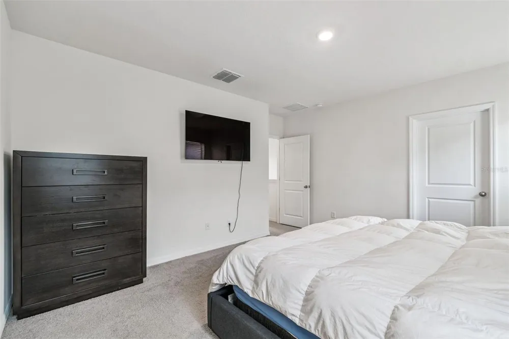 5667 CHORLEYWOOD LANE Wesley Chapel, FL 33545