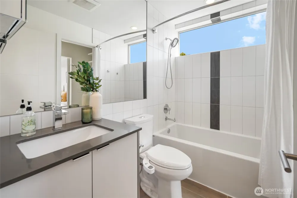 1919 A 9th Avenue W Seattle, WA 98119