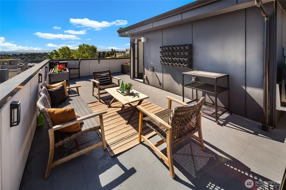 1919 A 9th Avenue W Seattle, WA 98119
