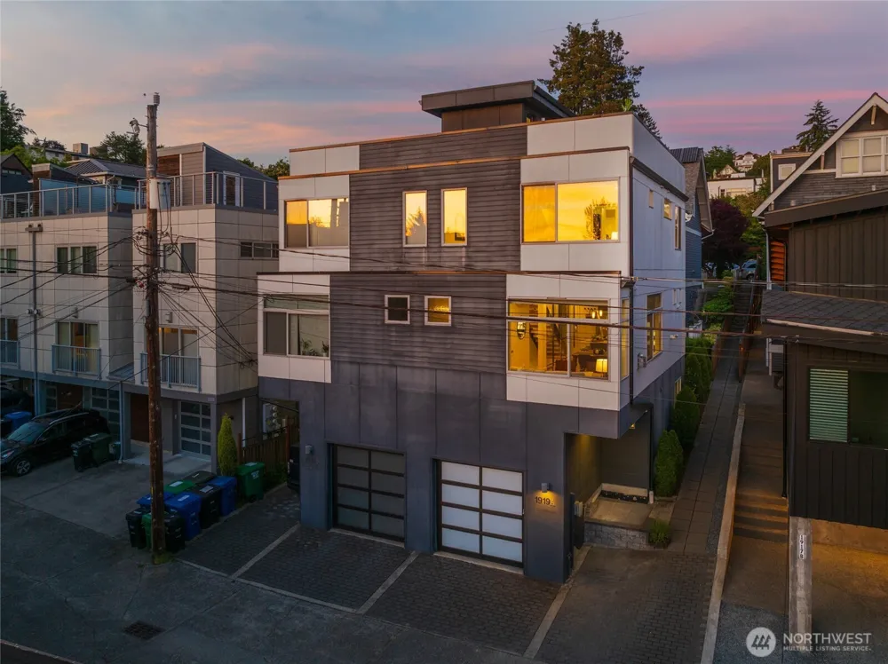 1919 A 9th Avenue W Seattle, WA 98119