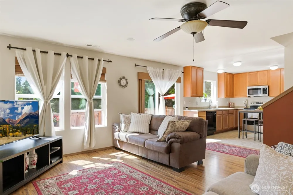 943 Candlestick Lane SW Tumwater, WA 98512