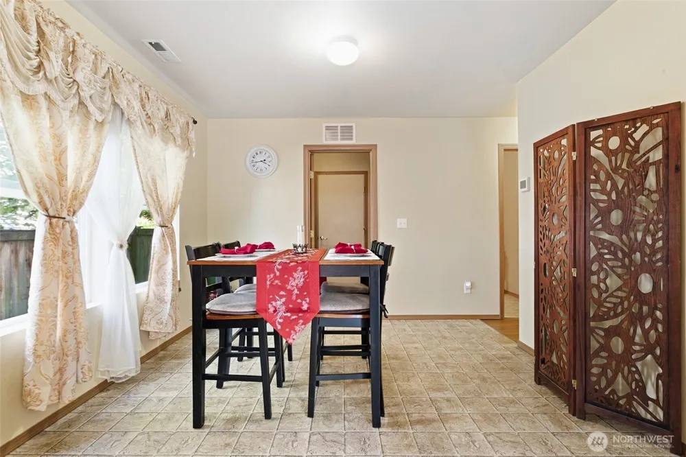 943 Candlestick Lane SW Tumwater, WA 98512