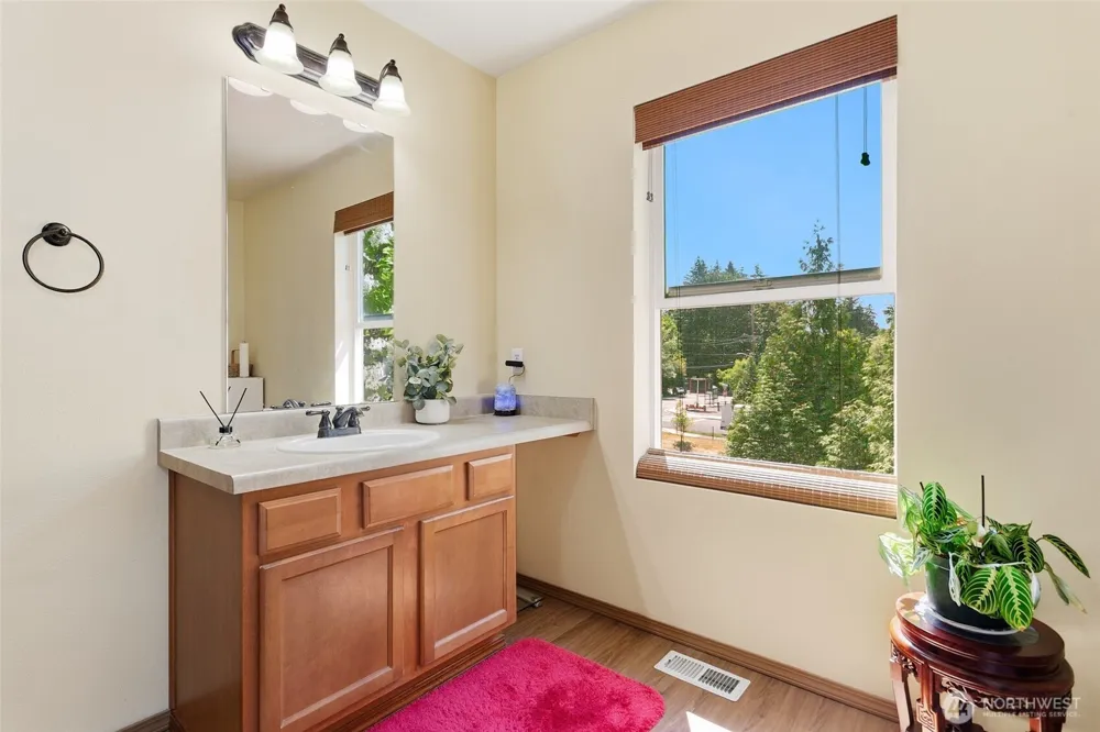 943 Candlestick Lane SW Tumwater, WA 98512