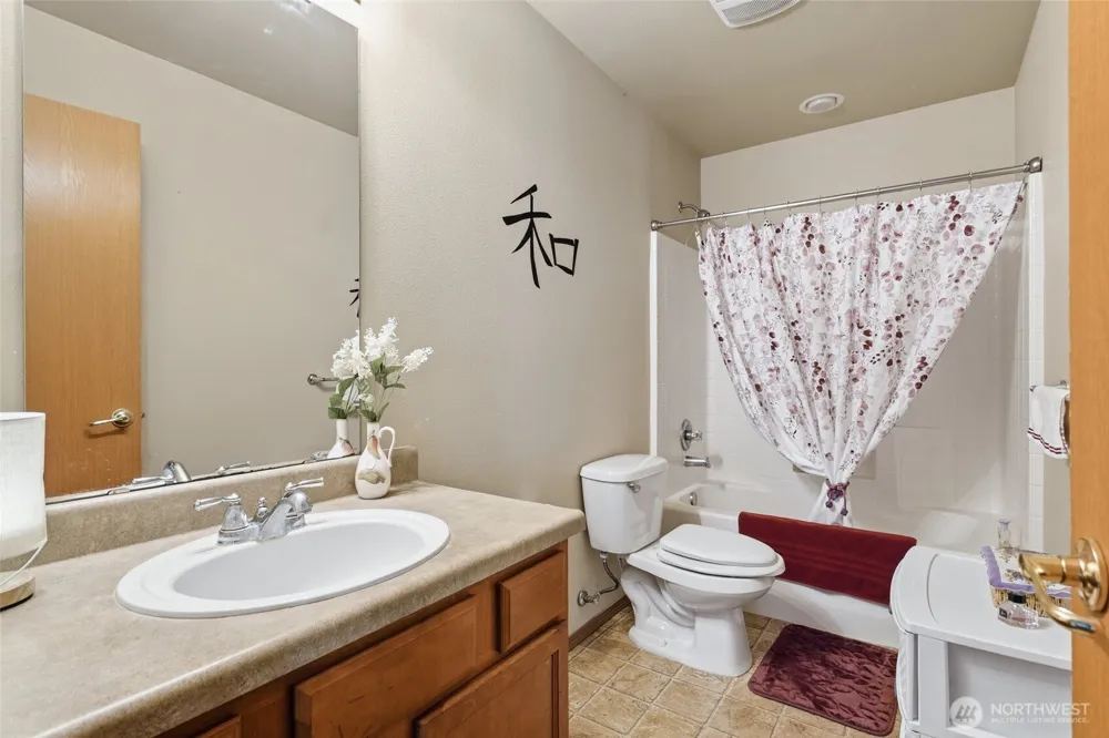 943 Candlestick Lane SW Tumwater, WA 98512