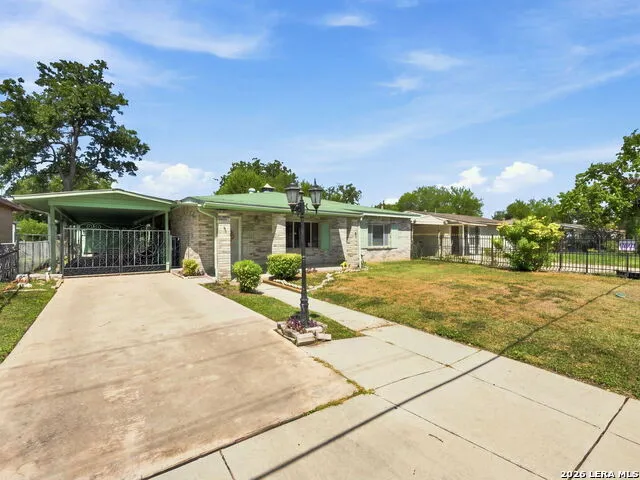 831 Brady San Antonio, TX 78207