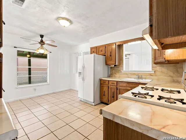 831 Brady San Antonio, TX 78207
