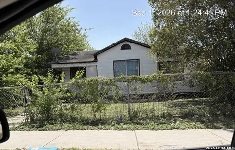4406 W Commerce
