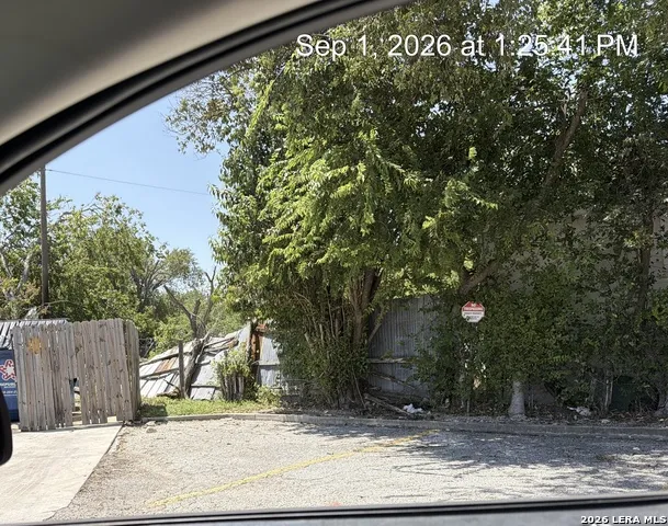 4406 W Commerce San Antonio, TX 78237