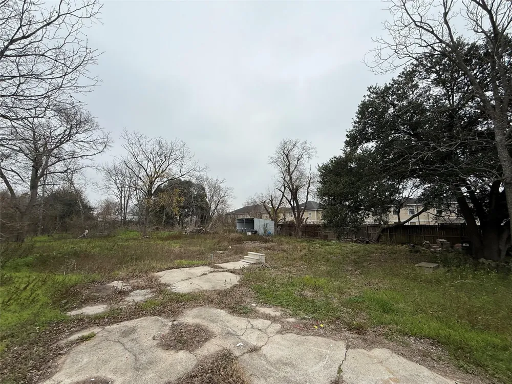 509 Solomon Brookshire, TX 77423