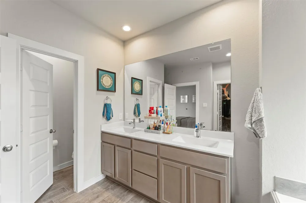 2927 Neem Tree Lane Katy, TX 77493