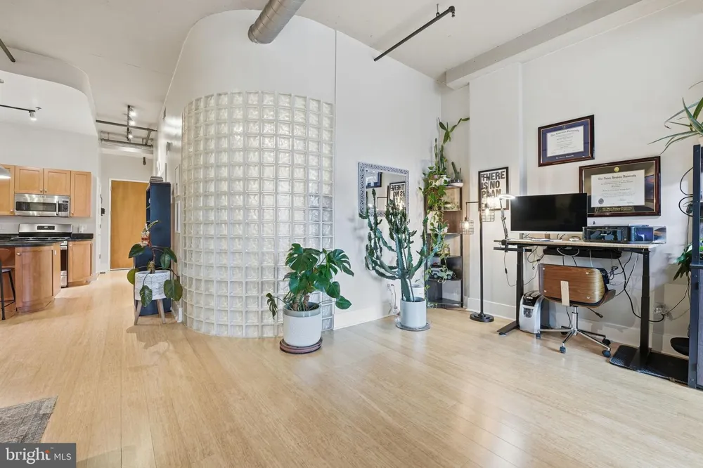 2328 CHAMPLAIN STREET NW #302 Washington, DC 20009