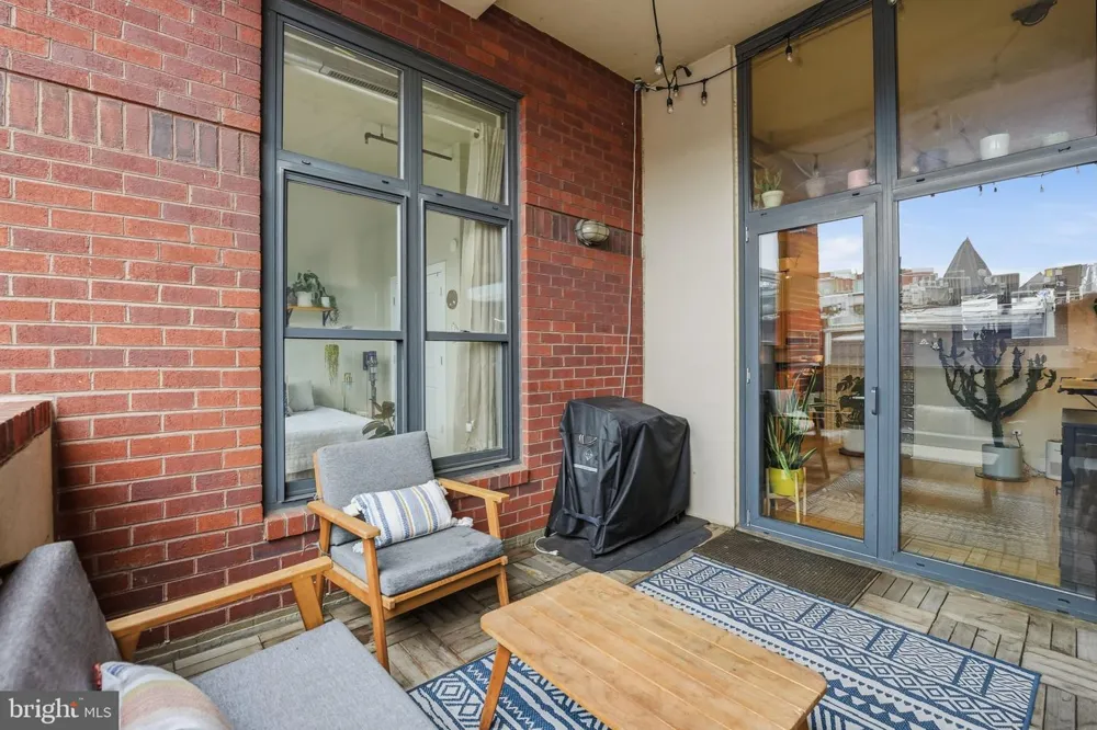 2328 CHAMPLAIN STREET NW #302 Washington, DC 20009