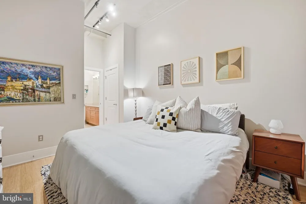 2328 CHAMPLAIN STREET NW #302 Washington, DC 20009