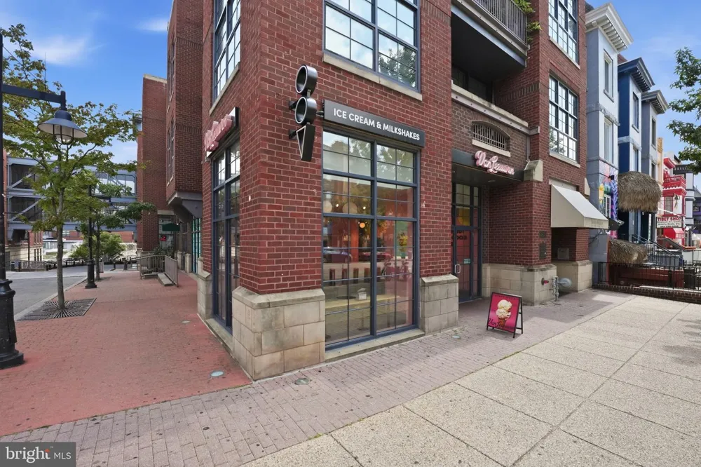 2328 CHAMPLAIN STREET NW #302 Washington, DC 20009