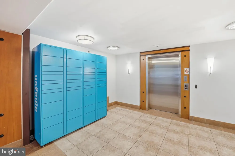 2328 CHAMPLAIN STREET NW #302 Washington, DC 20009