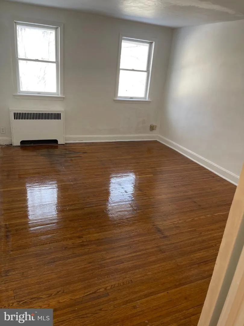 219 HOUSTON STREET Chester, PA 19013